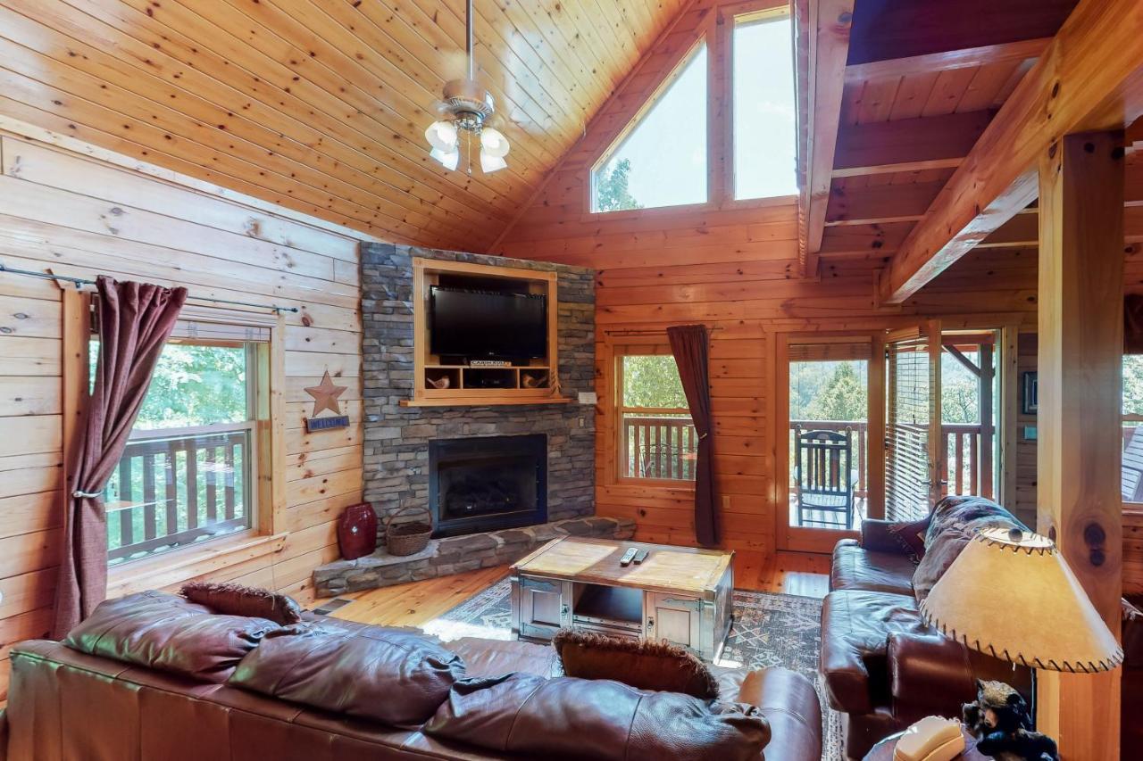 Triple Mountain View Villa Гетлинбург Екстериор снимка