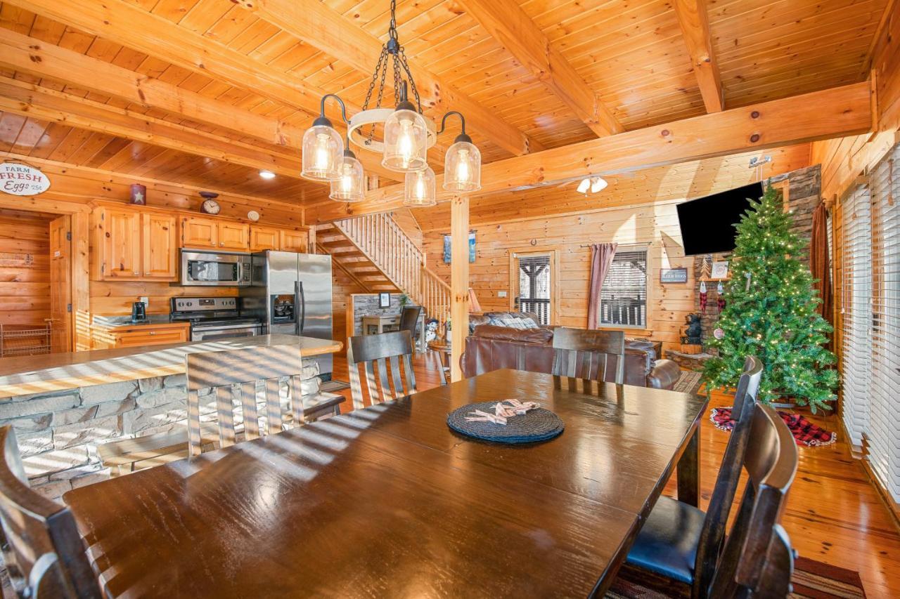 Triple Mountain View Villa Гетлинбург Екстериор снимка
