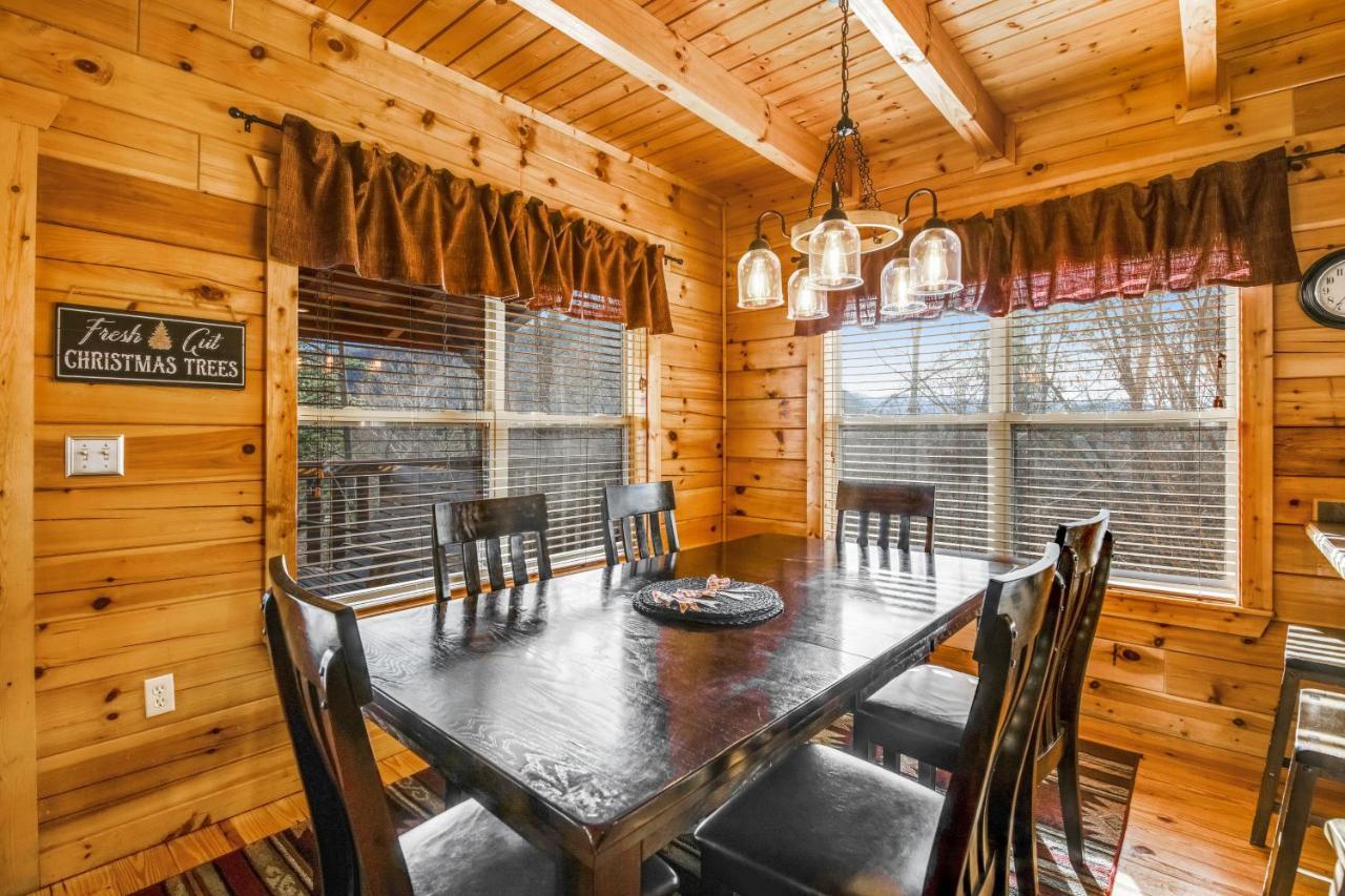 Triple Mountain View Villa Гетлинбург Екстериор снимка