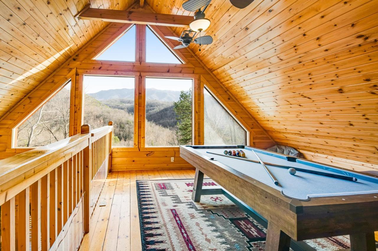 Triple Mountain View Villa Гетлинбург Екстериор снимка