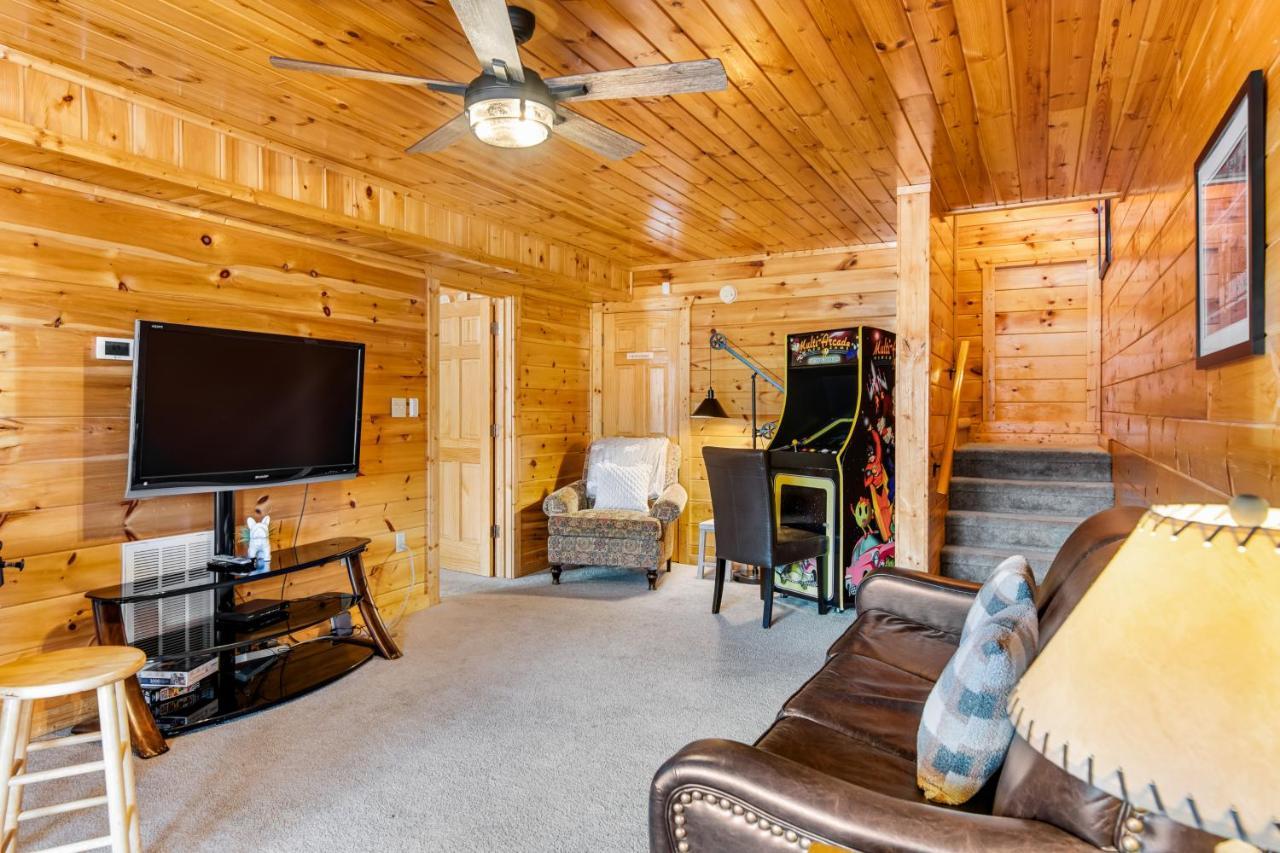 Triple Mountain View Villa Гетлинбург Екстериор снимка