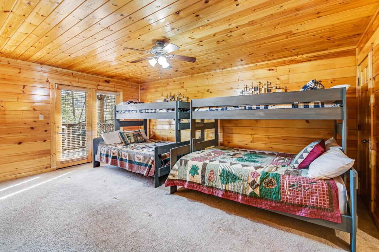 Triple Mountain View Villa Гетлинбург Екстериор снимка