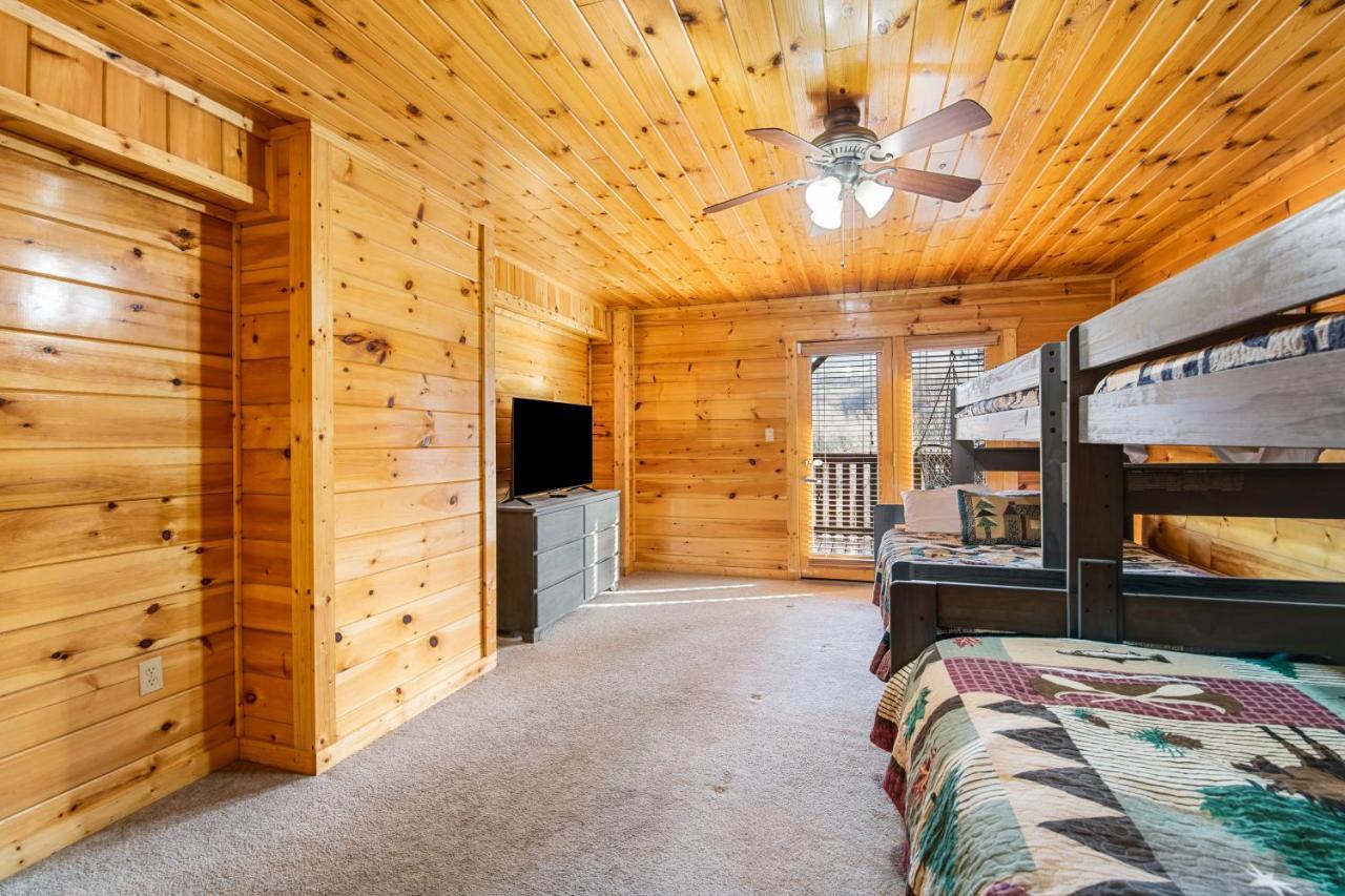 Triple Mountain View Villa Гетлинбург Екстериор снимка