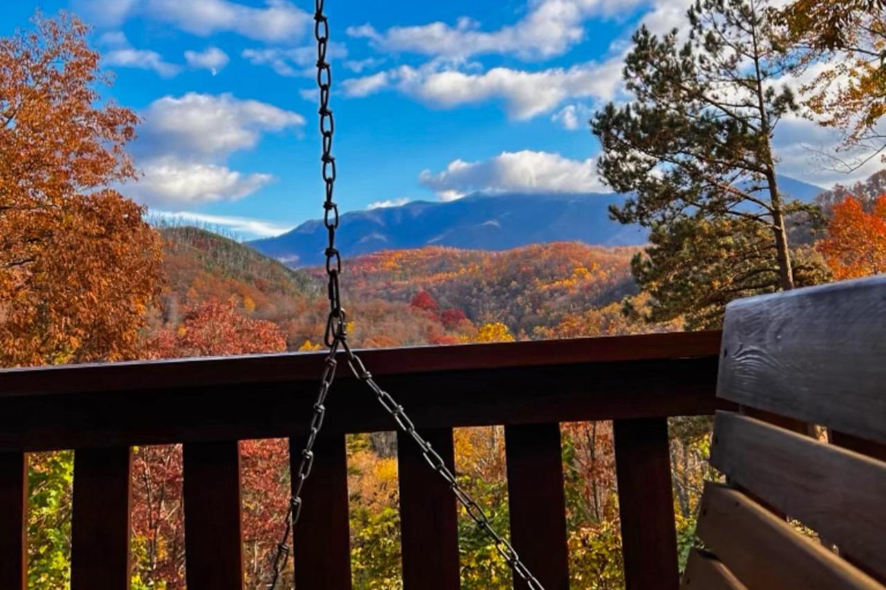 Triple Mountain View Villa Гетлинбург Екстериор снимка